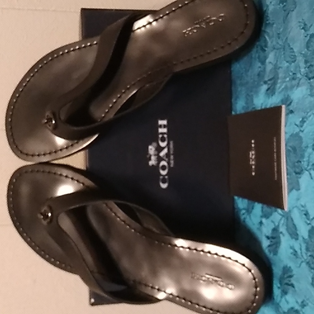 Coach SHELLY Semi Matte Calf Flip Flops